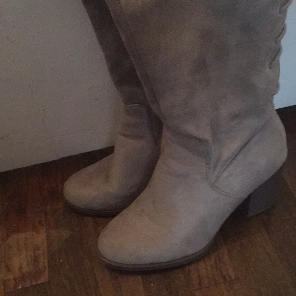 Knee high boots - Picture 4 of 7